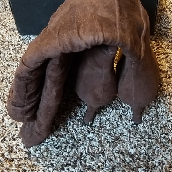 Newport News brown scrunch boots - Picture 6 of 8